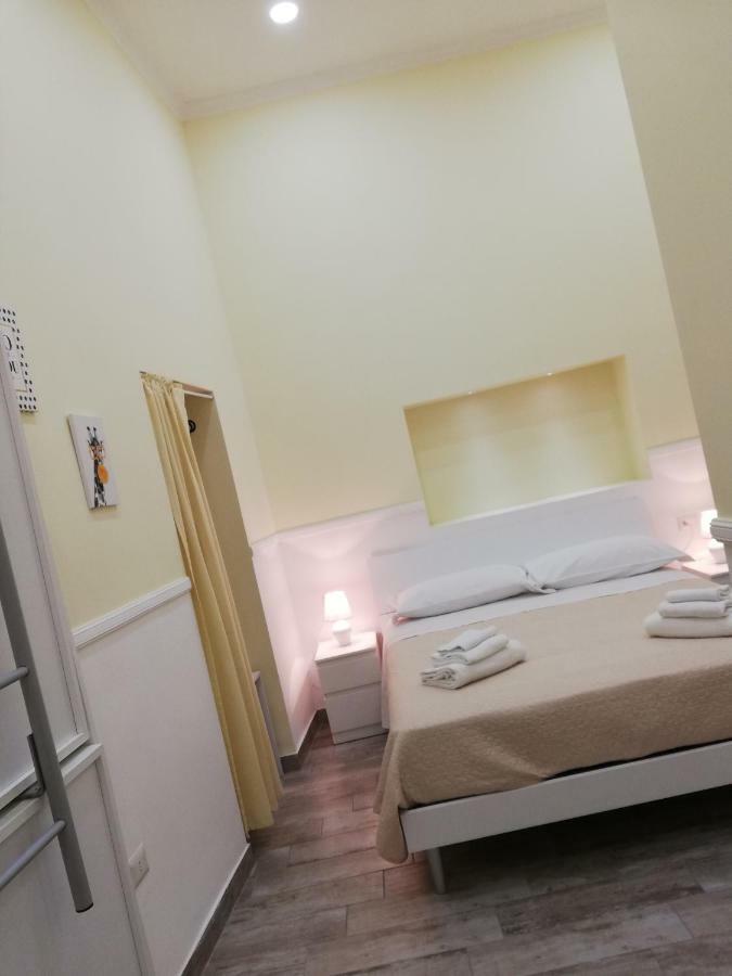 Angelica Bed and Breakfast Napels Buitenkant foto
